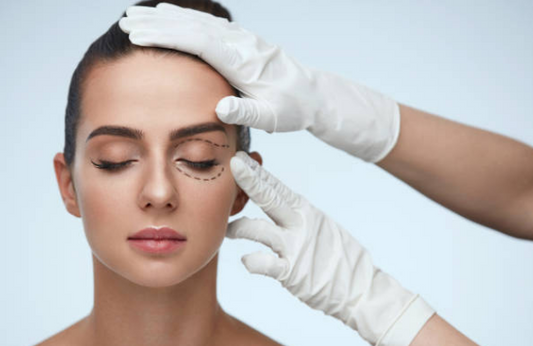 Guía de Auto-Masaje Facial en Casa: Lifting Natural en 5 Minutos