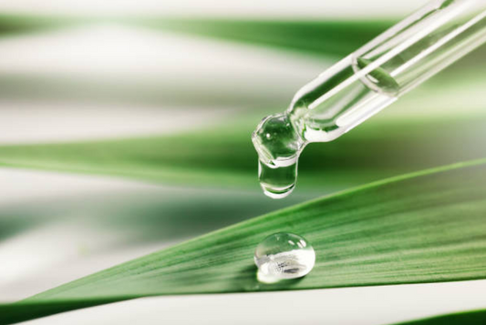 Ácido glicólico en cosmética natural: beneficios, uso seguro y recomendaciones