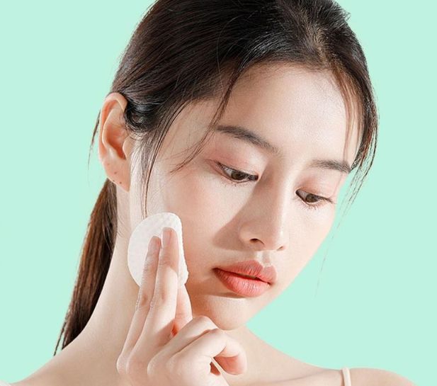 Pads Faciales Calmantes 5% Centella Asiática – Anti-Manchas y Ojeras | KORMESIC (50 und.)